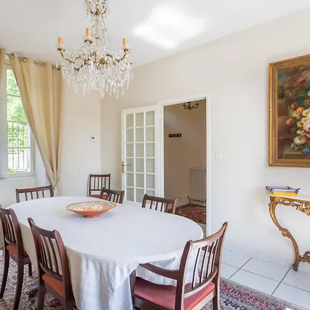 Vila Les Tiraux Sleeps 8 Wifi *