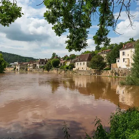 Les Tiraux Sleeps 8 Wifi Vila Le Bugue