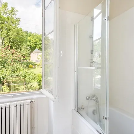 Les Tiraux Sleeps 8 Wifi Vila *